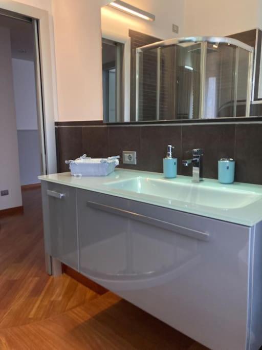 Almacasa A Modern Homeholiday La Spezia Luaran gambar